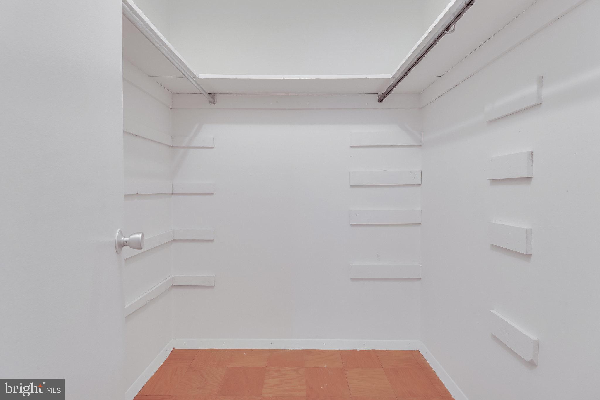 WALNUT GROVE - Residential