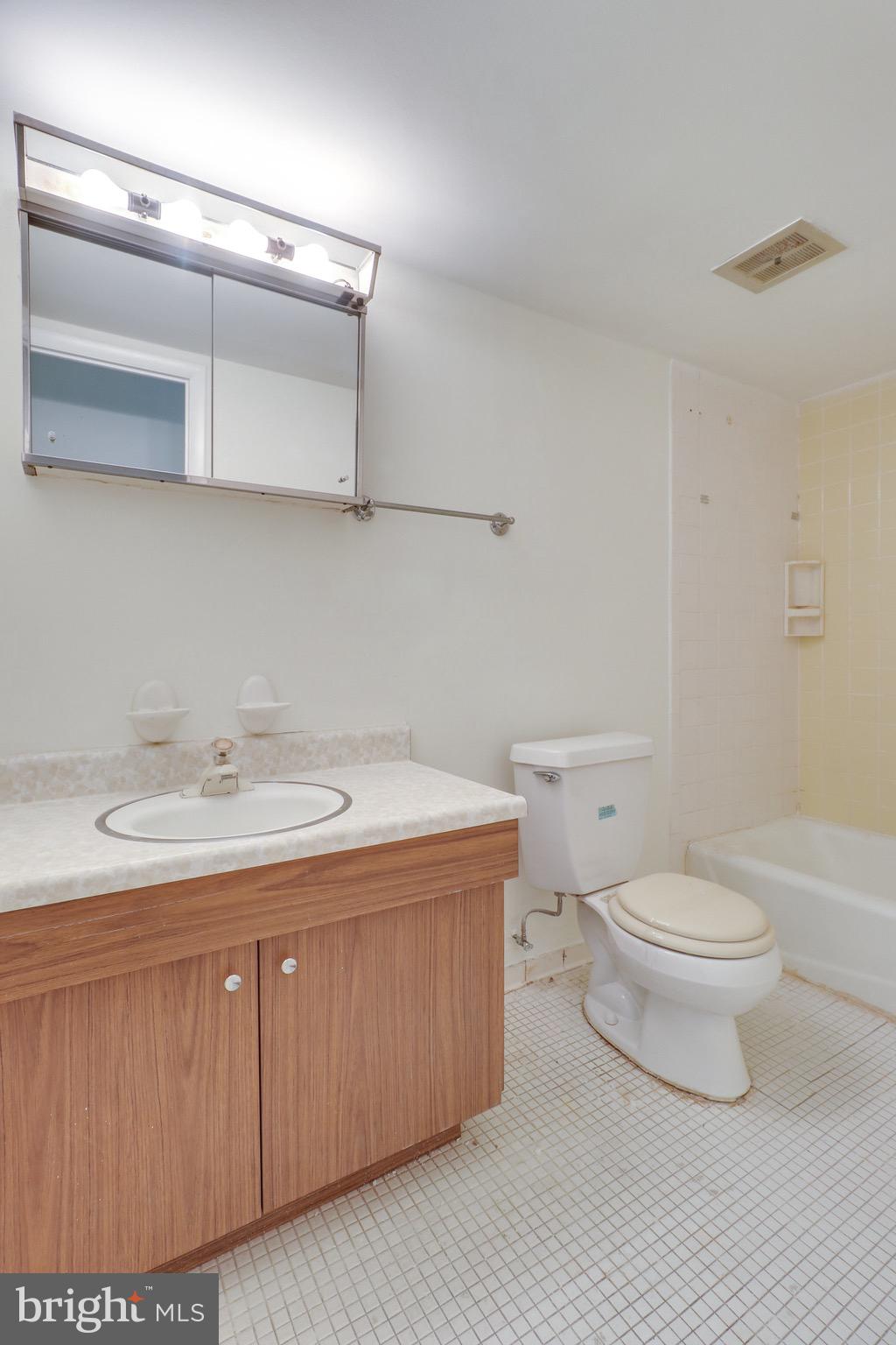 WALNUT GROVE - Residential