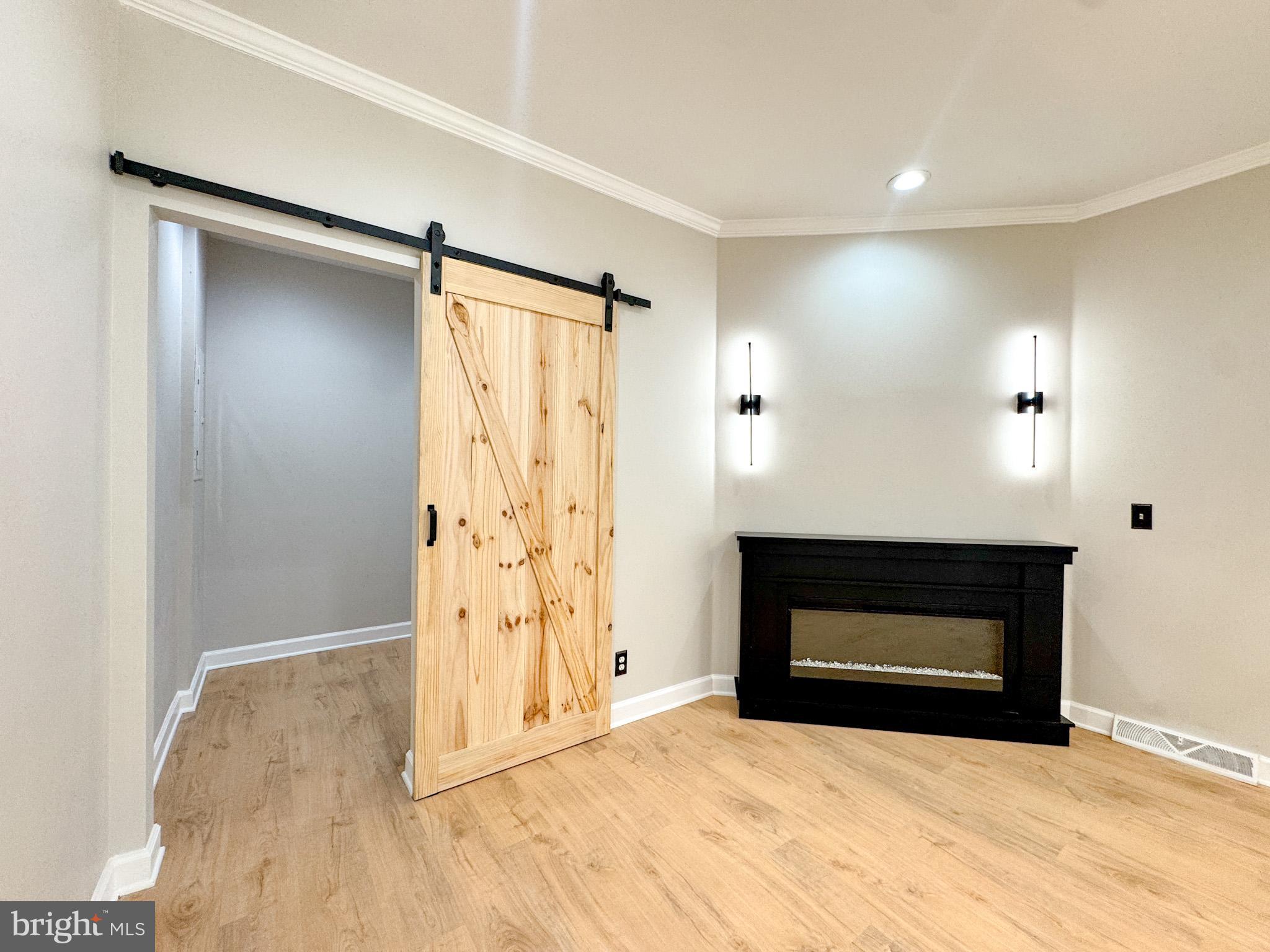 EDNA JOHNSON MOODY - Residential