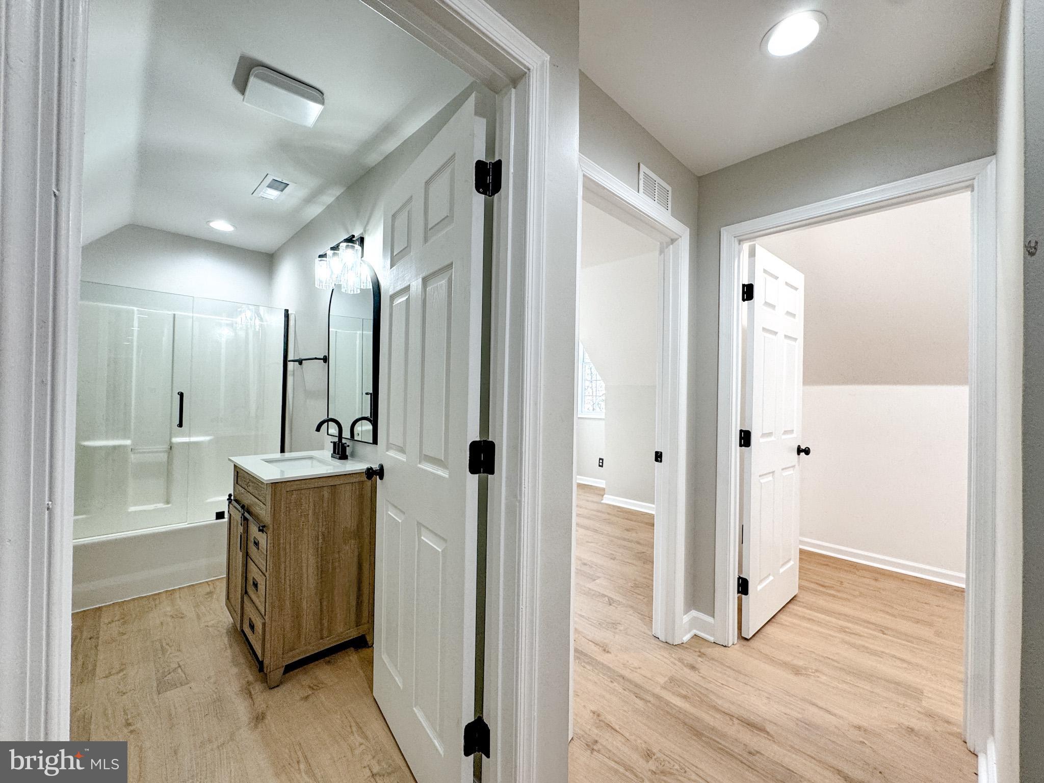 EDNA JOHNSON MOODY - Residential