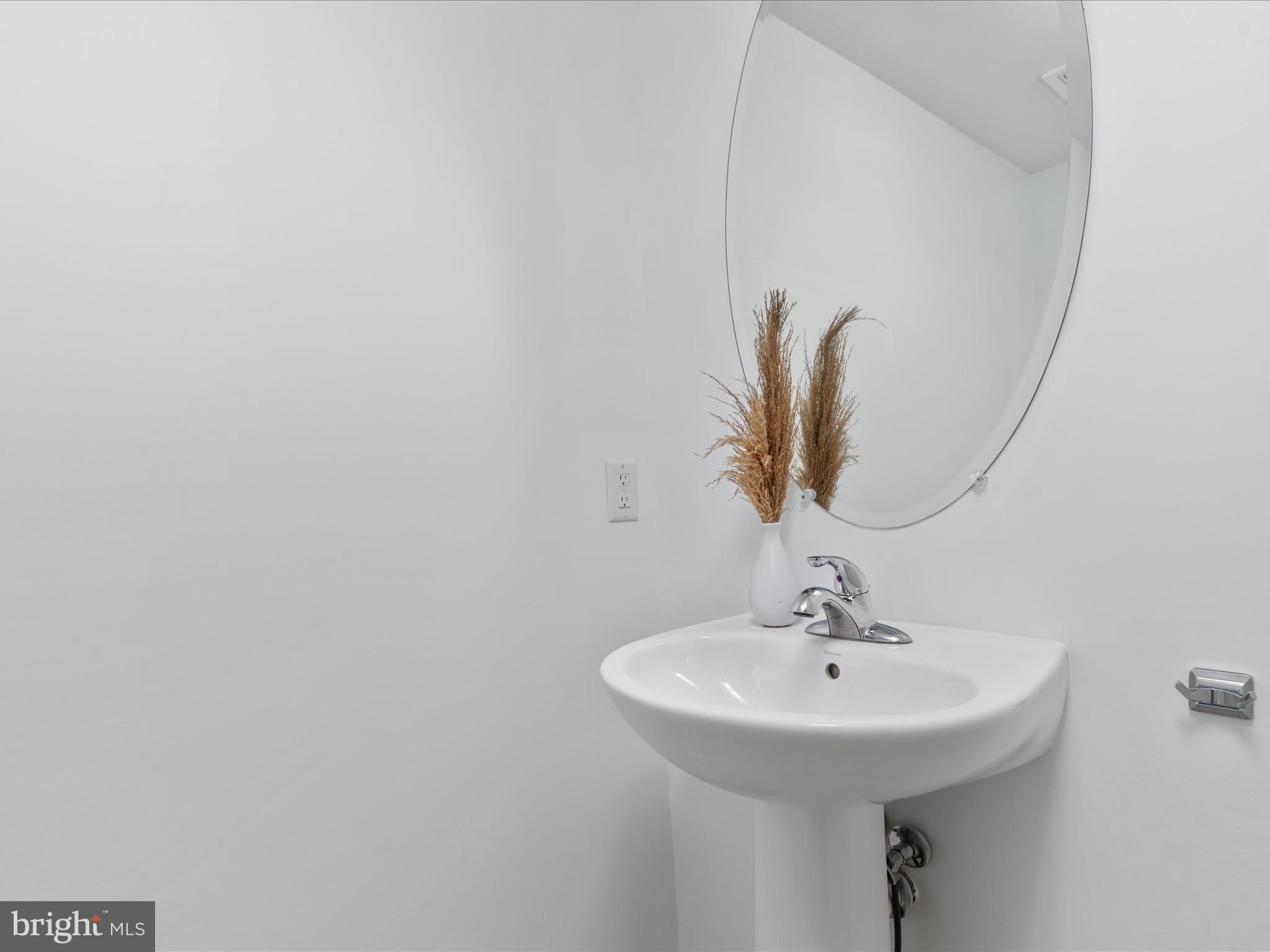 OVERLOOK AT RIVERSIDE TOWNHOMES - Residential