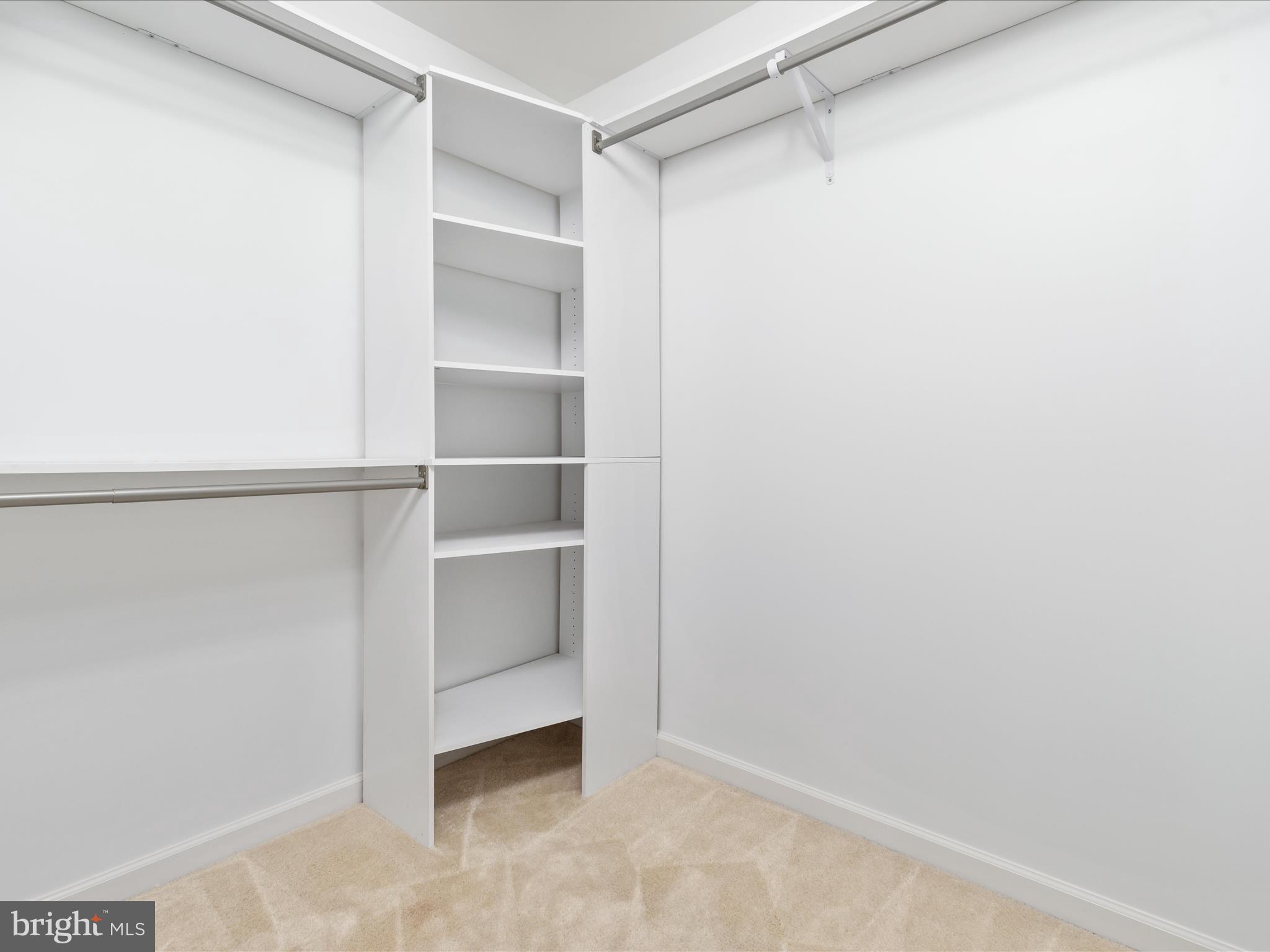 OVERLOOK AT RIVERSIDE TOWNHOMES - Residential