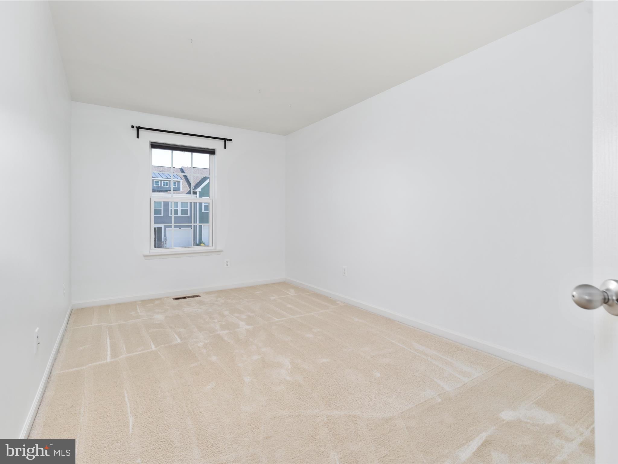 OVERLOOK AT RIVERSIDE TOWNHOMES - Residential