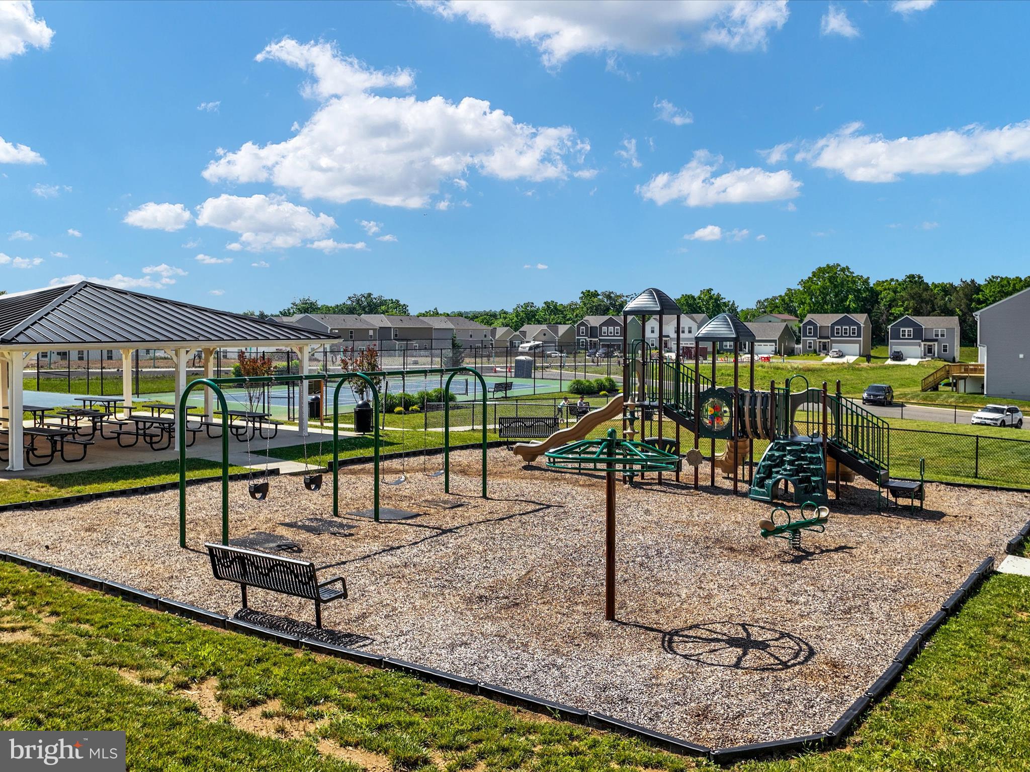 OVERLOOK AT RIVERSIDE TOWNHOMES - Residential