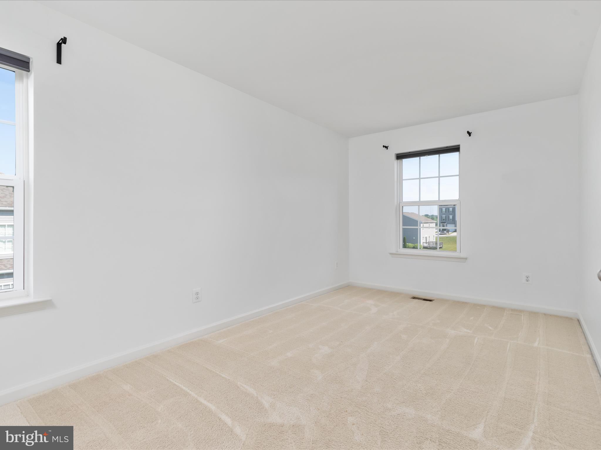 OVERLOOK AT RIVERSIDE TOWNHOMES - Residential