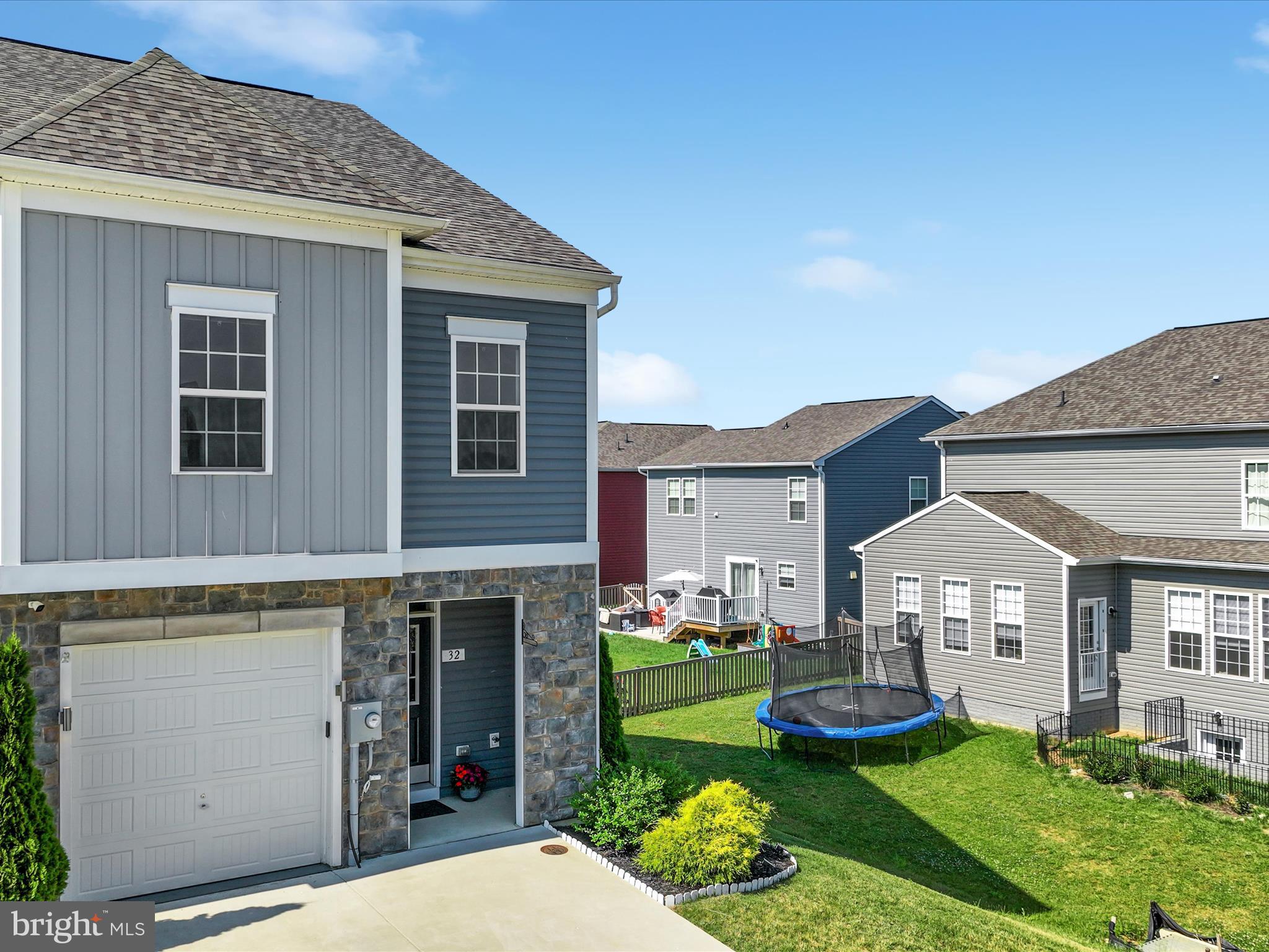OVERLOOK AT RIVERSIDE TOWNHOMES - Residential