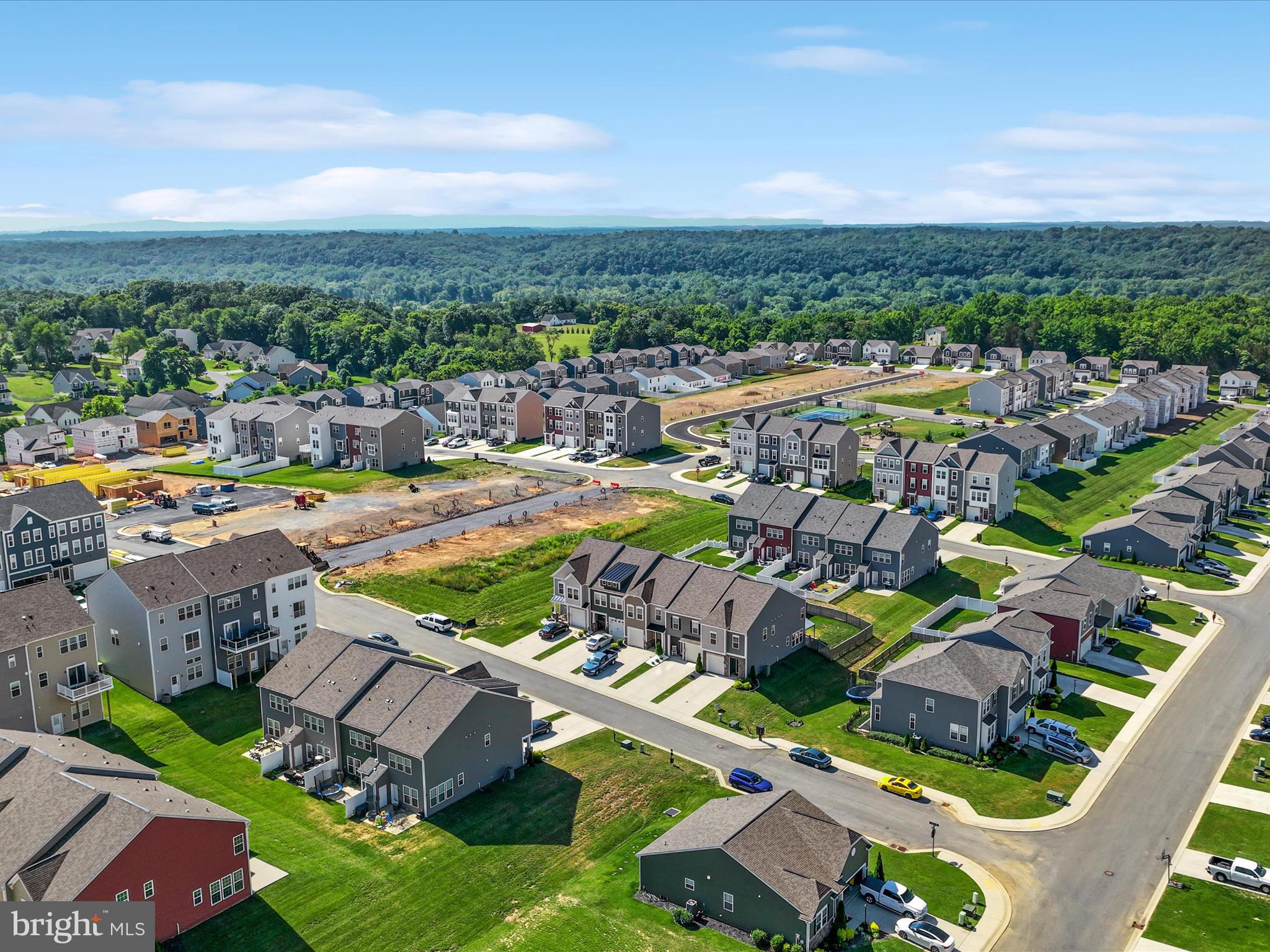 OVERLOOK AT RIVERSIDE TOWNHOMES - Residential