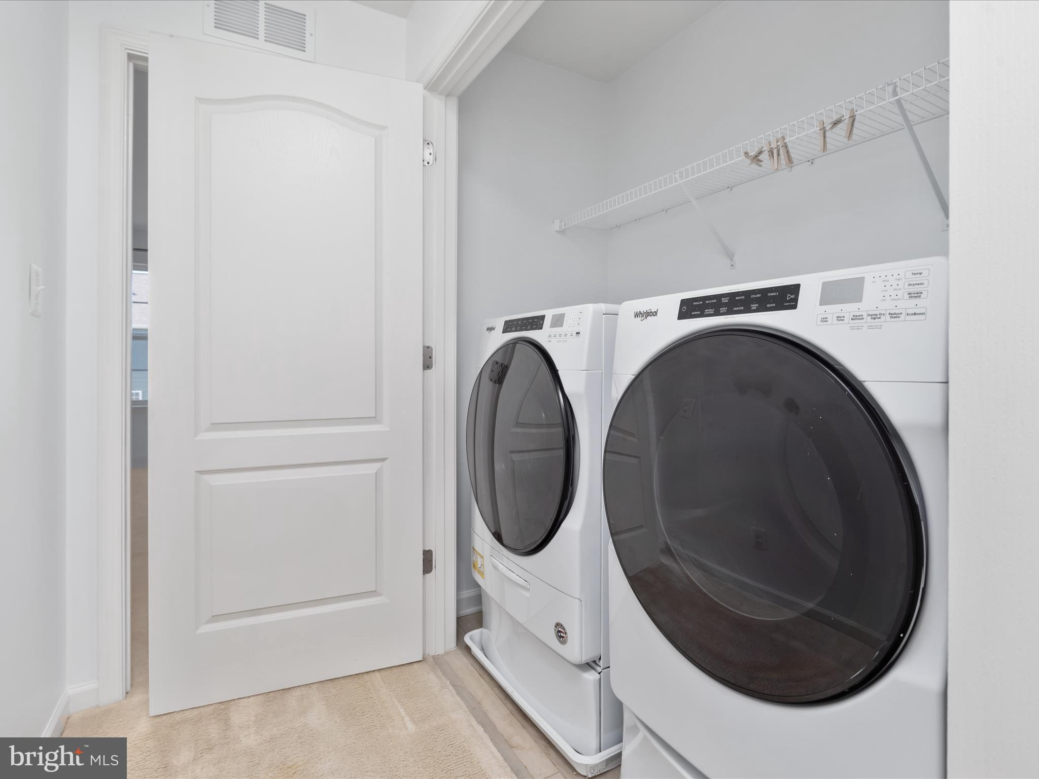 OVERLOOK AT RIVERSIDE TOWNHOMES - Residential