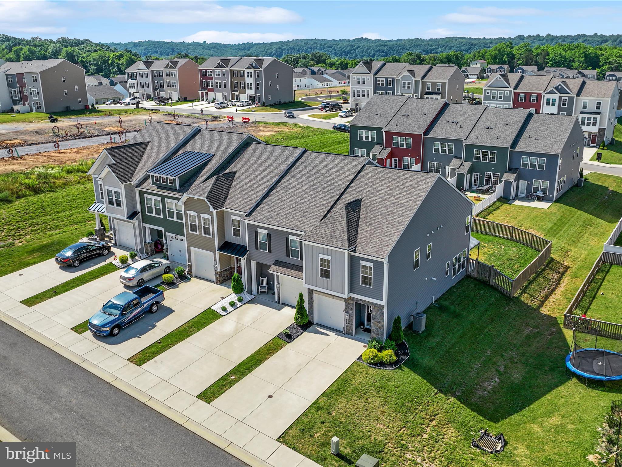 OVERLOOK AT RIVERSIDE TOWNHOMES - Residential