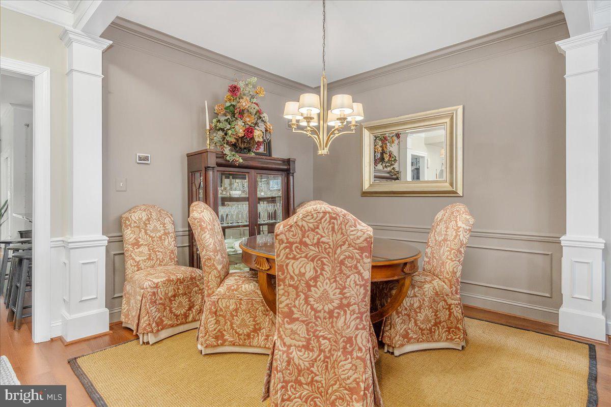 WHISPERING CREEK - Residential