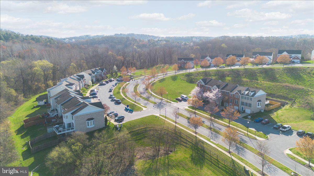 WHISPERING CREEK - Residential