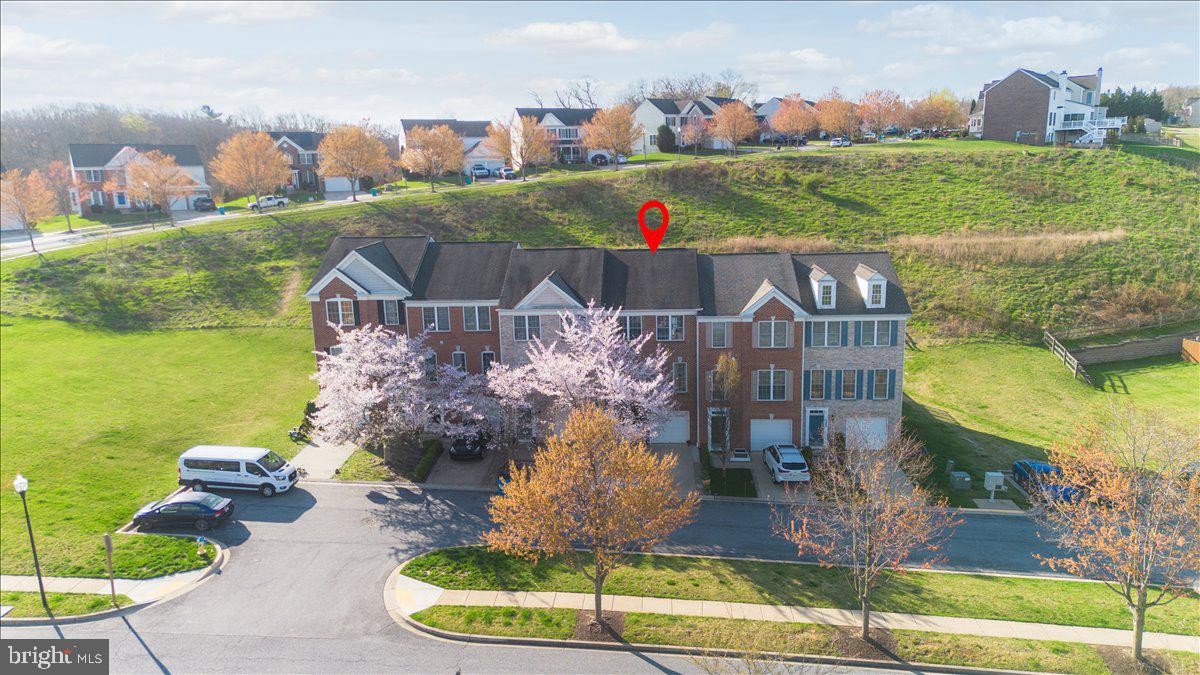 WHISPERING CREEK - Residential