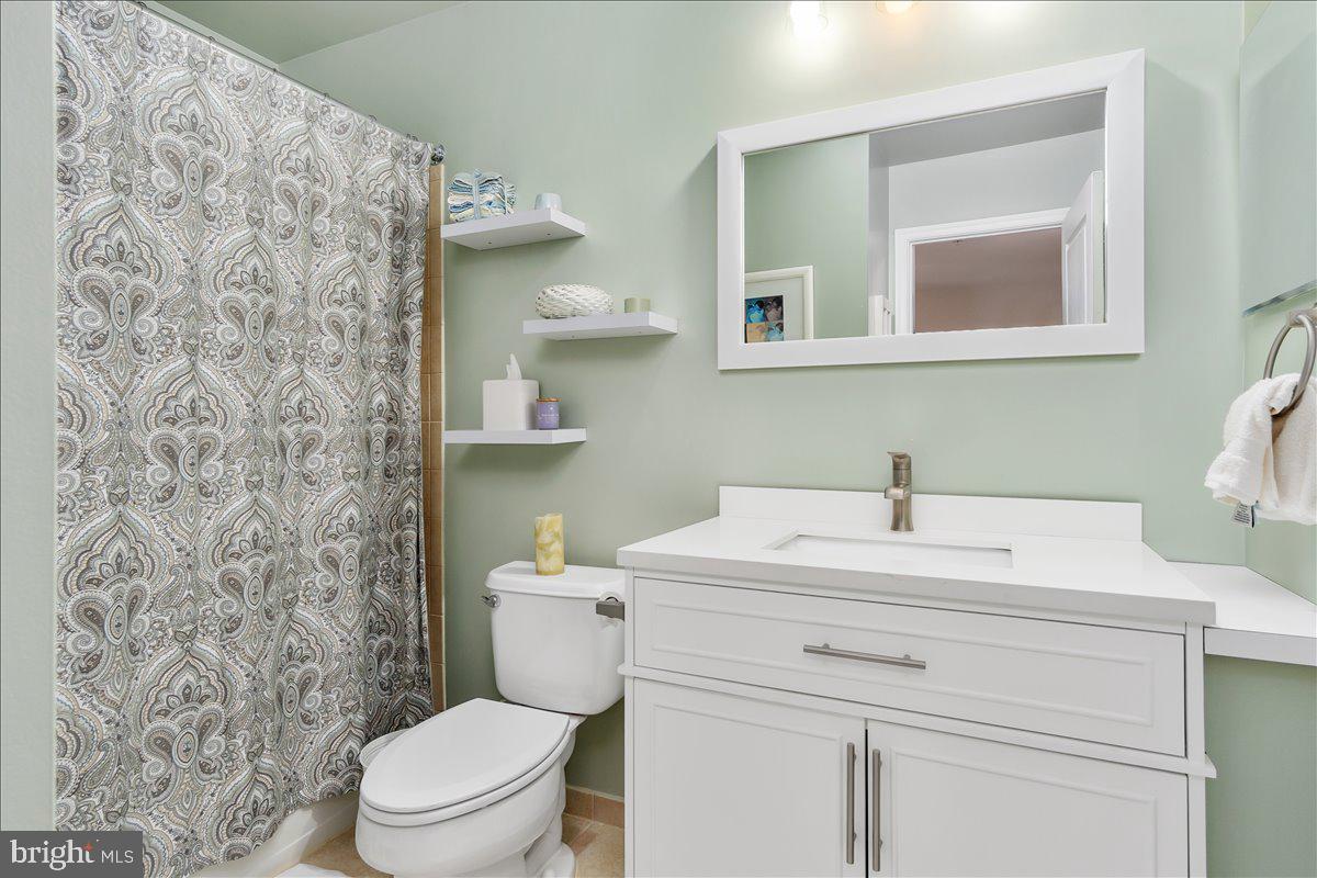 WHISPERING CREEK - Residential