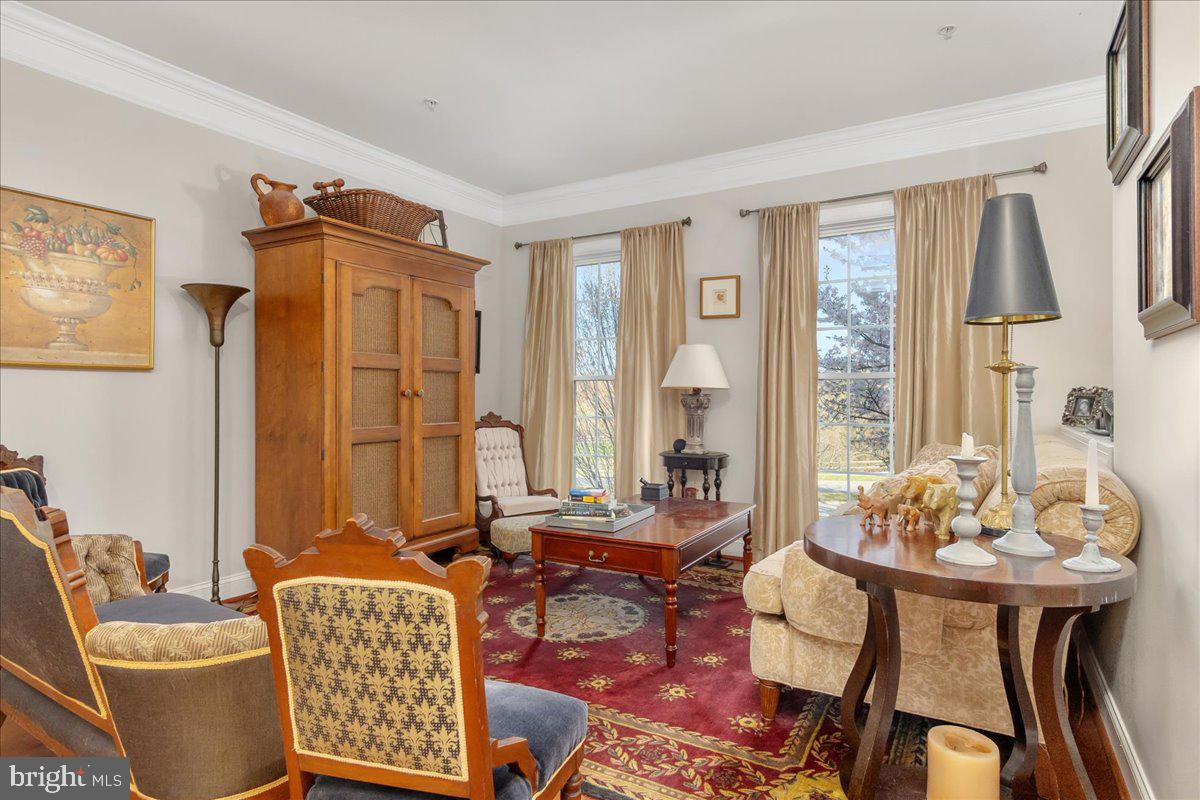 WHISPERING CREEK - Residential