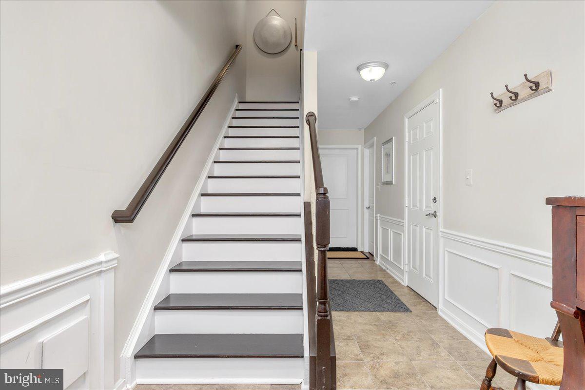 WHISPERING CREEK - Residential