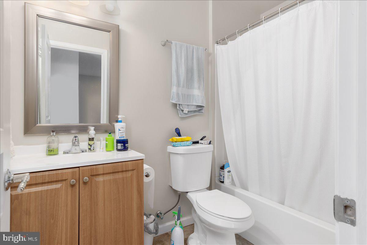 WHISPERING CREEK - Residential