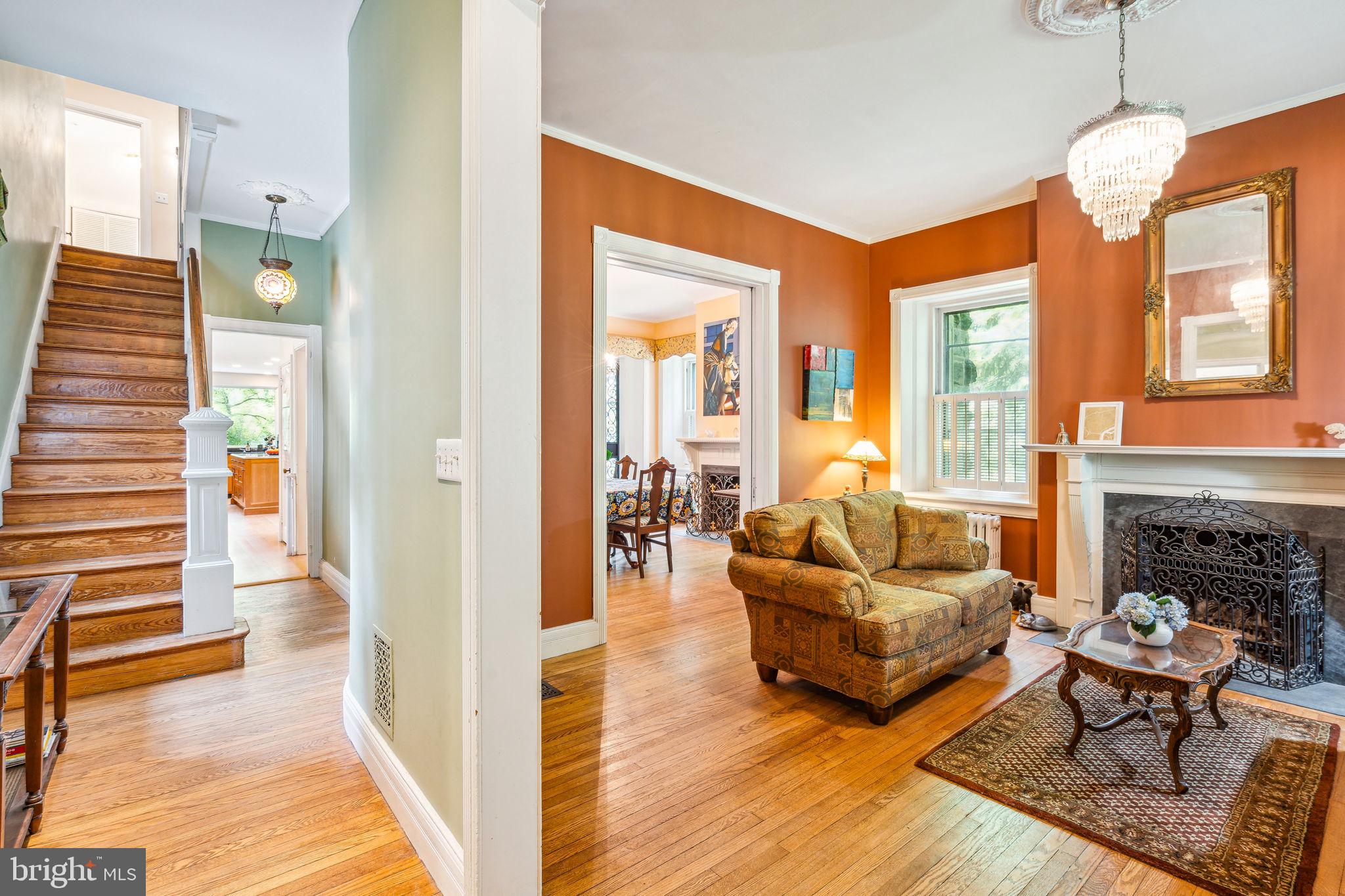 CHESTNUT HILL - Residential Lease