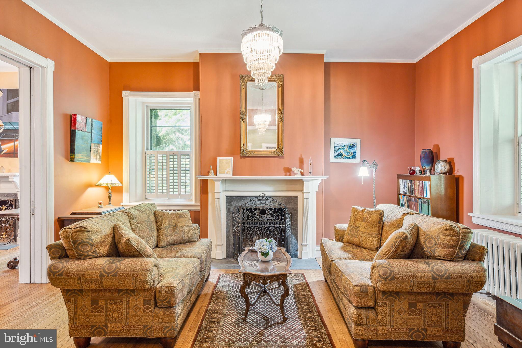 CHESTNUT HILL - Residential Lease