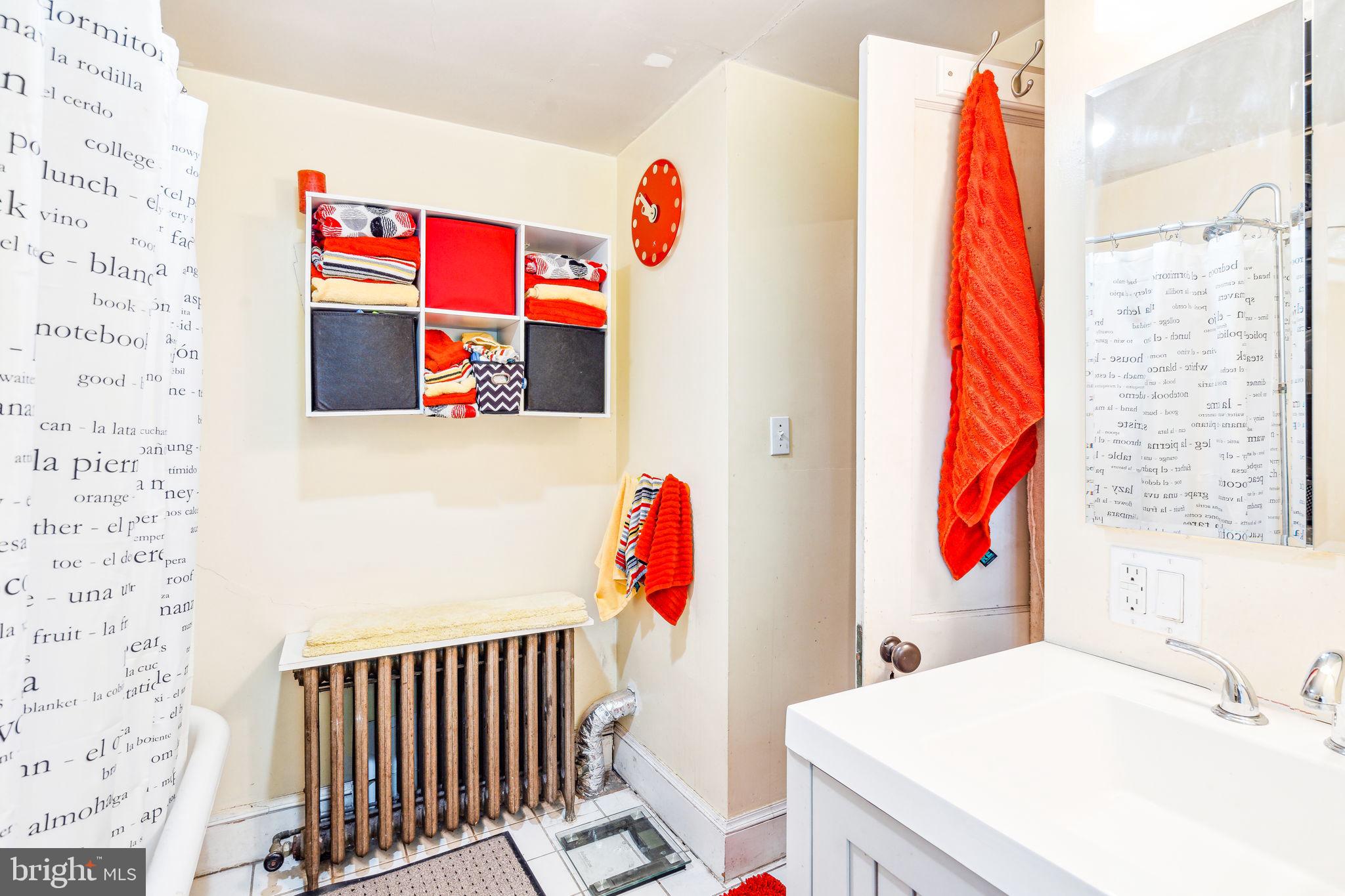 CHESTNUT HILL - Residential Lease