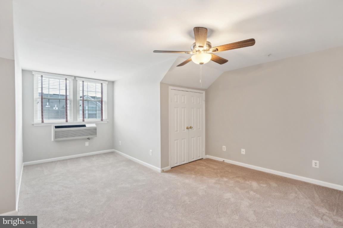 RUSSETT - Residential