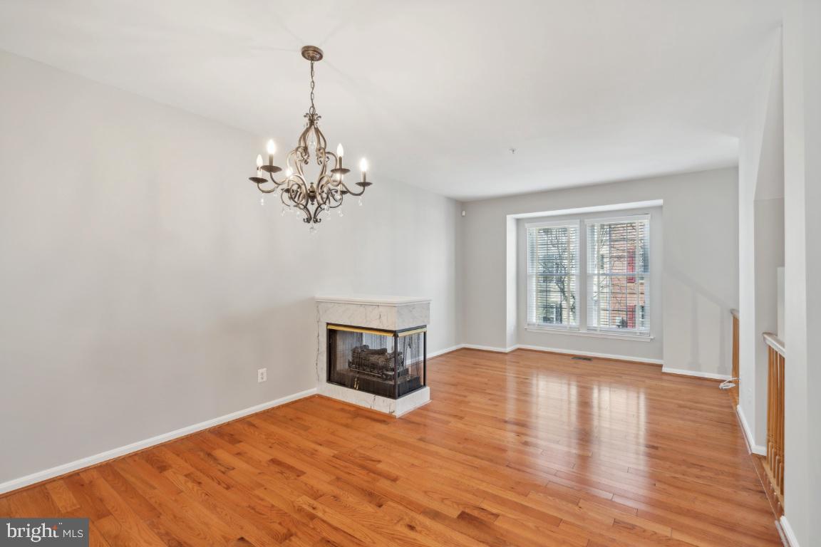 RUSSETT - Residential