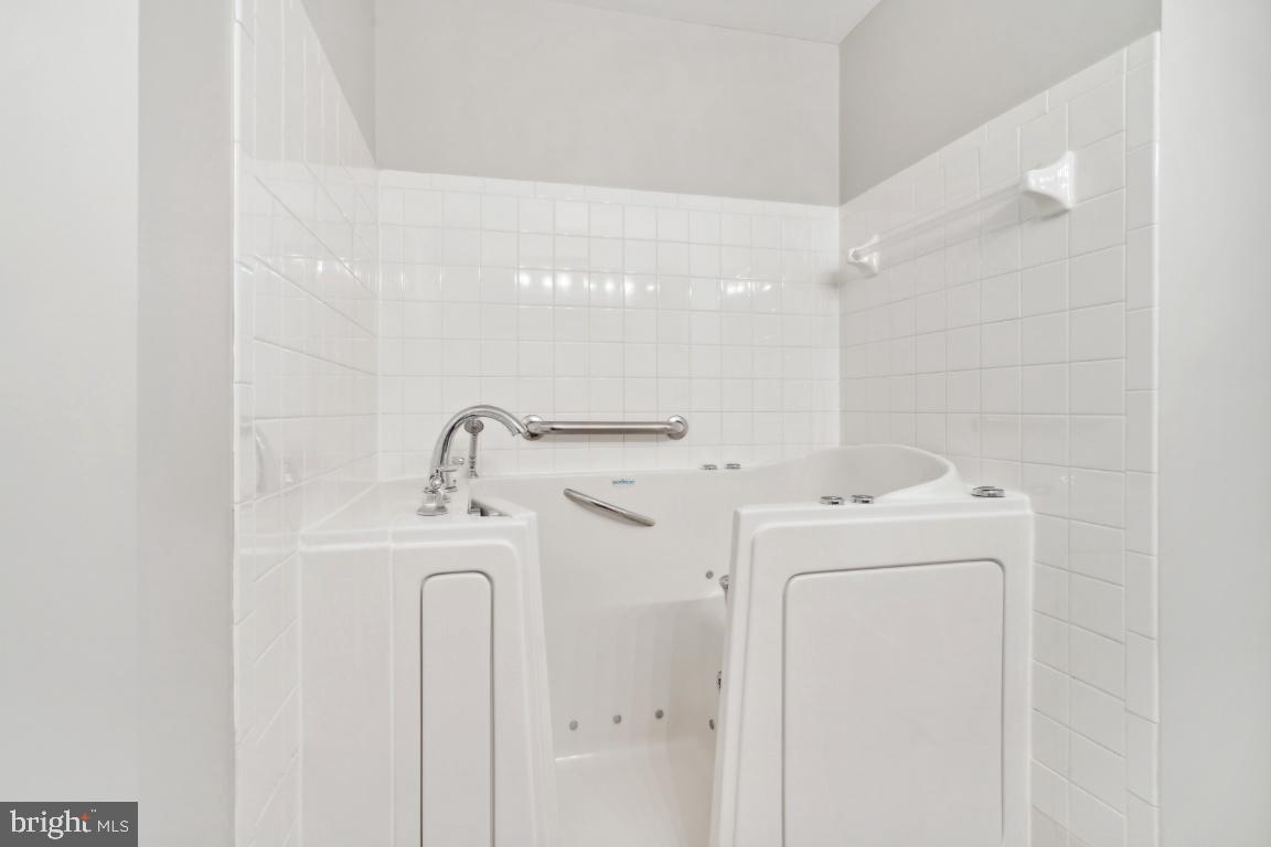 RUSSETT - Residential