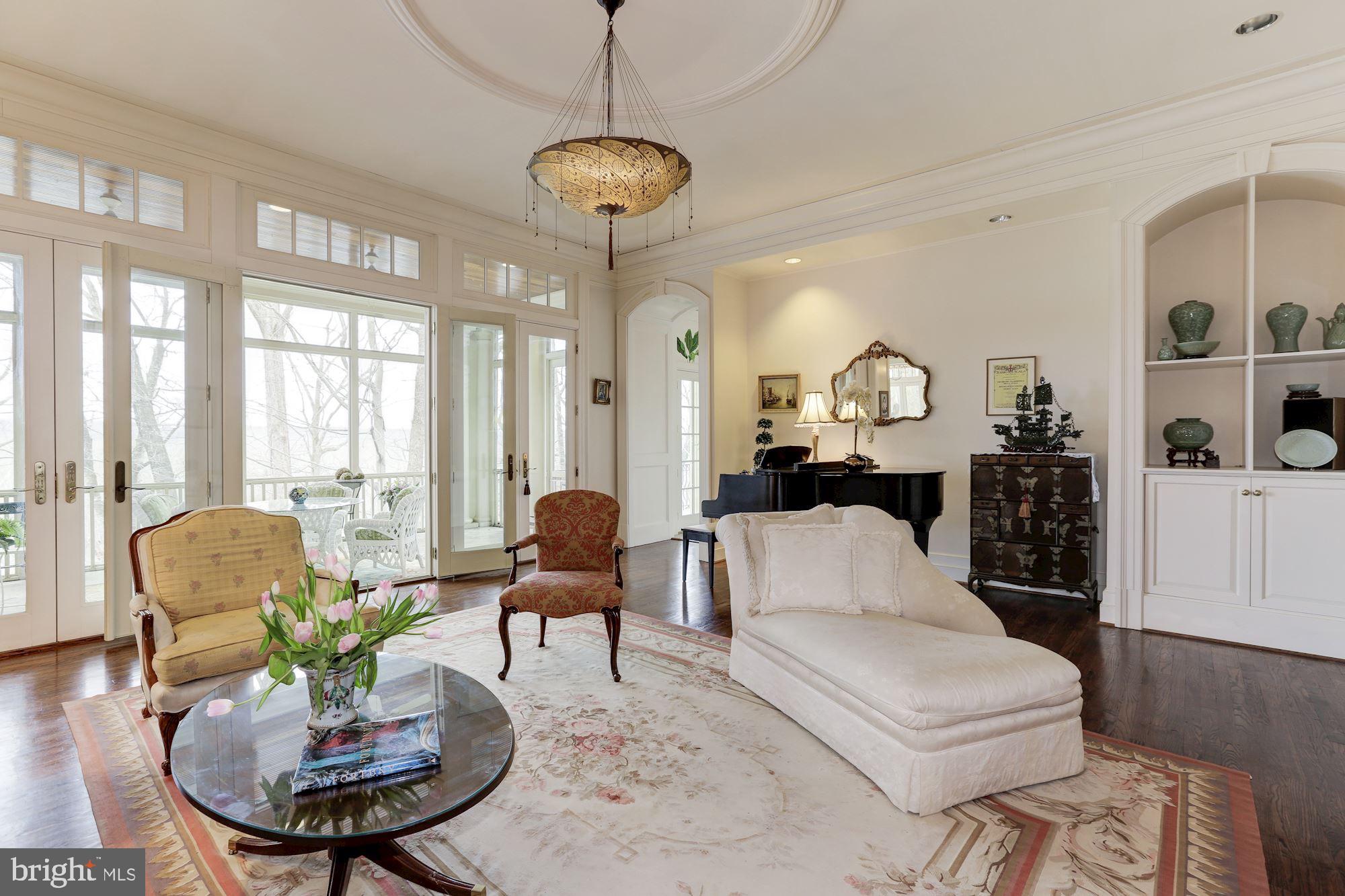 MERRY GO ROUND FARM - Residential