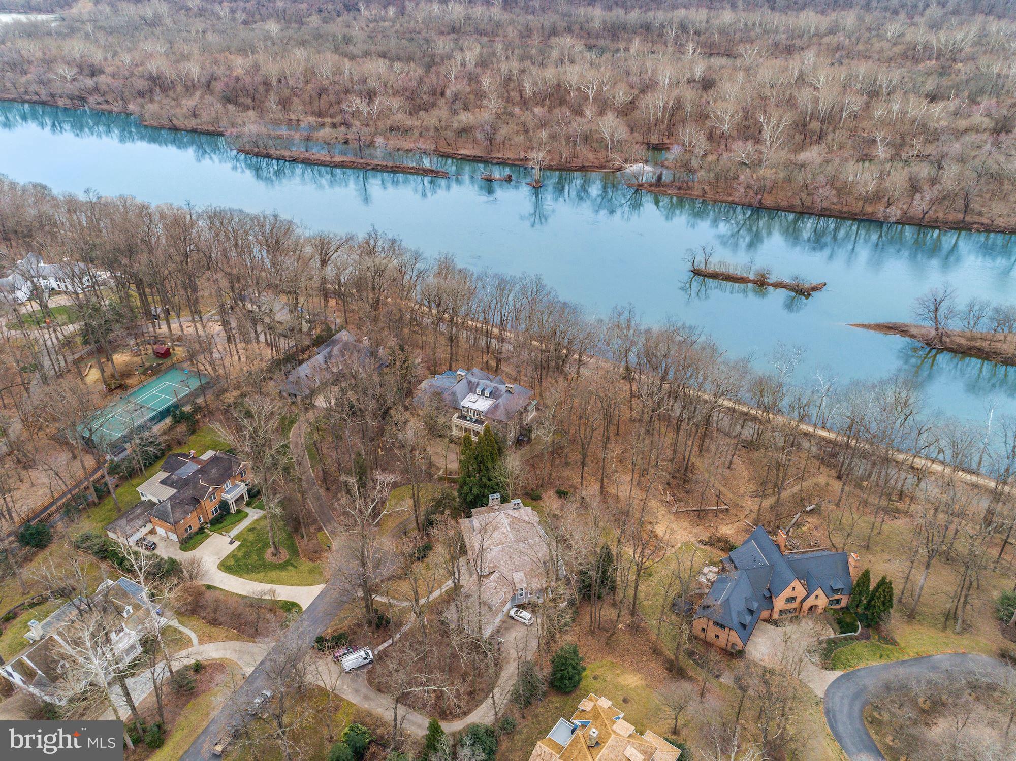 MERRY GO ROUND FARM - Residential