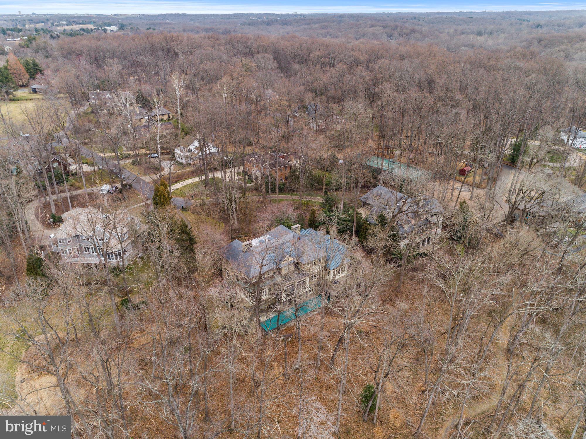 MERRY GO ROUND FARM - Residential