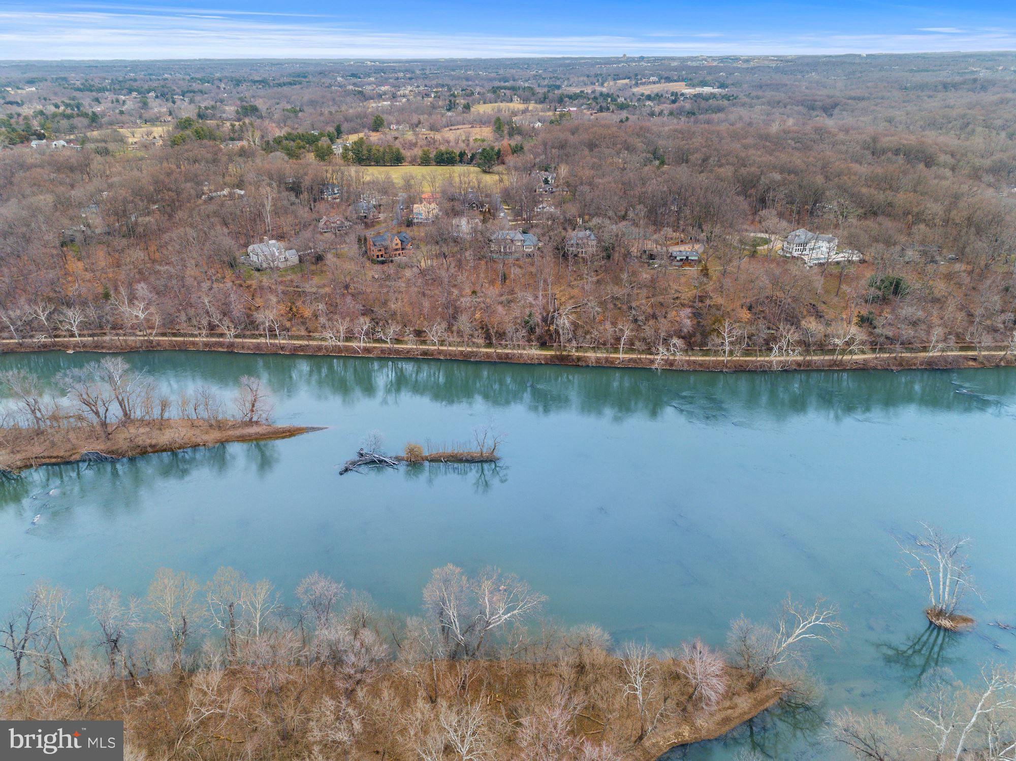 MERRY GO ROUND FARM - Residential