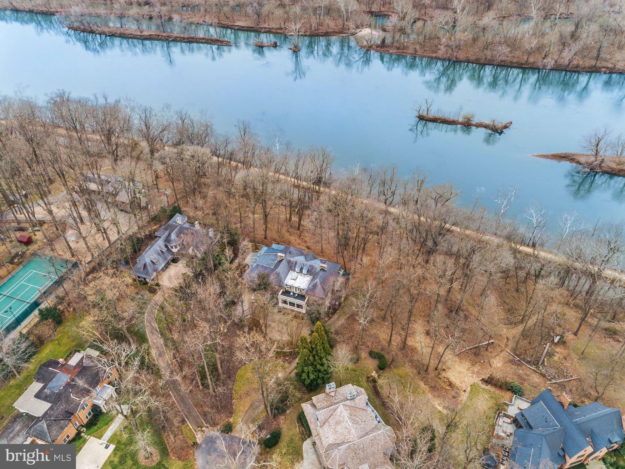 MERRY GO ROUND FARM - Residential