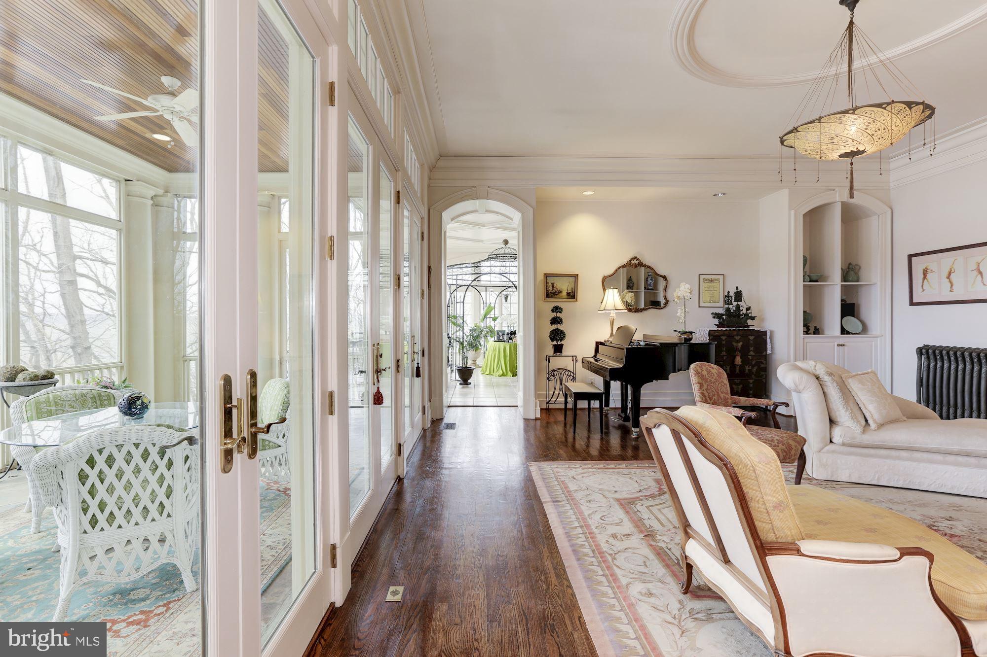 MERRY GO ROUND FARM - Residential