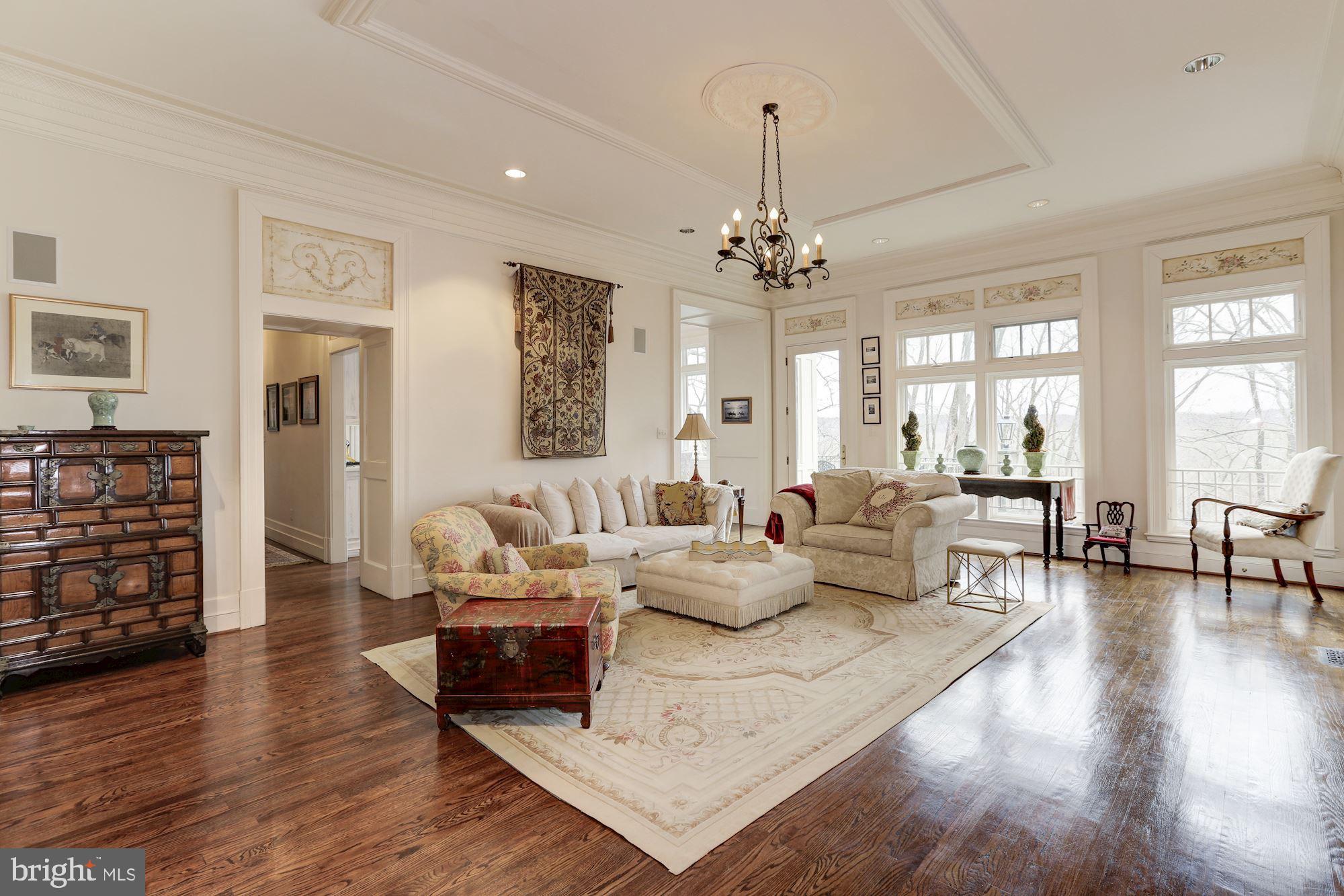 MERRY GO ROUND FARM - Residential