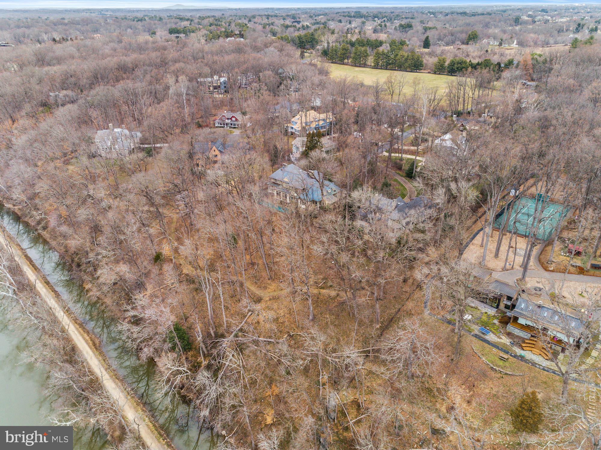 MERRY GO ROUND FARM - Residential