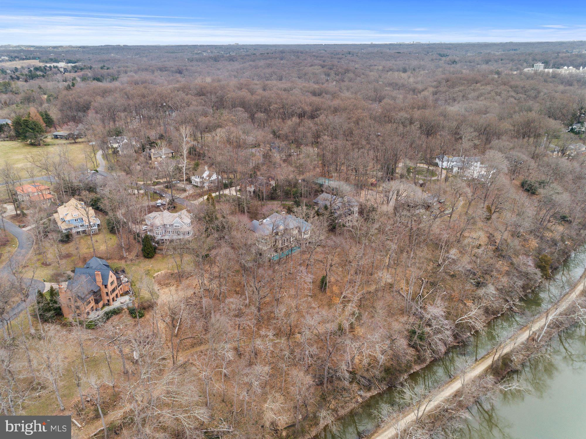 MERRY GO ROUND FARM - Residential