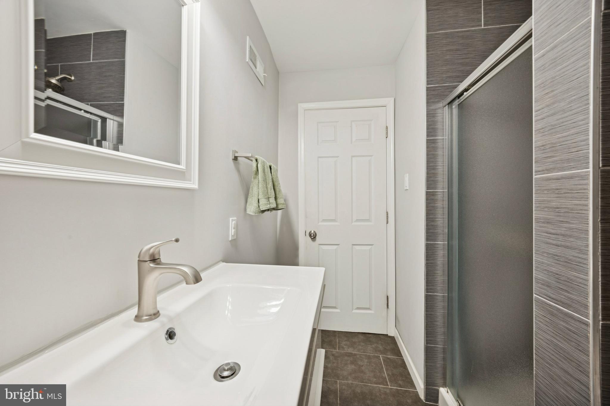 GRAYS FERRY - Residential