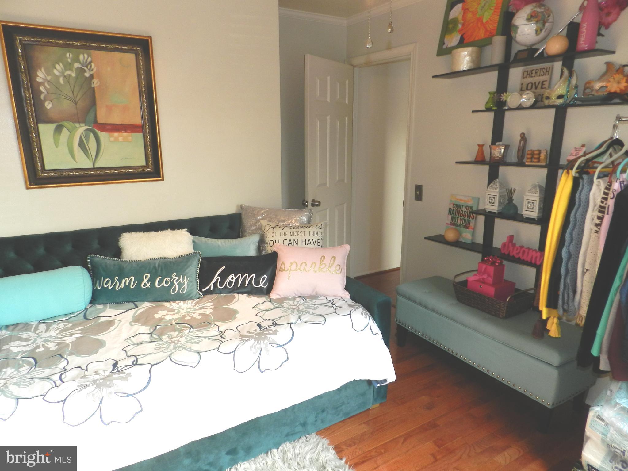 WHITE OAK VILLAGE SUB - Residential