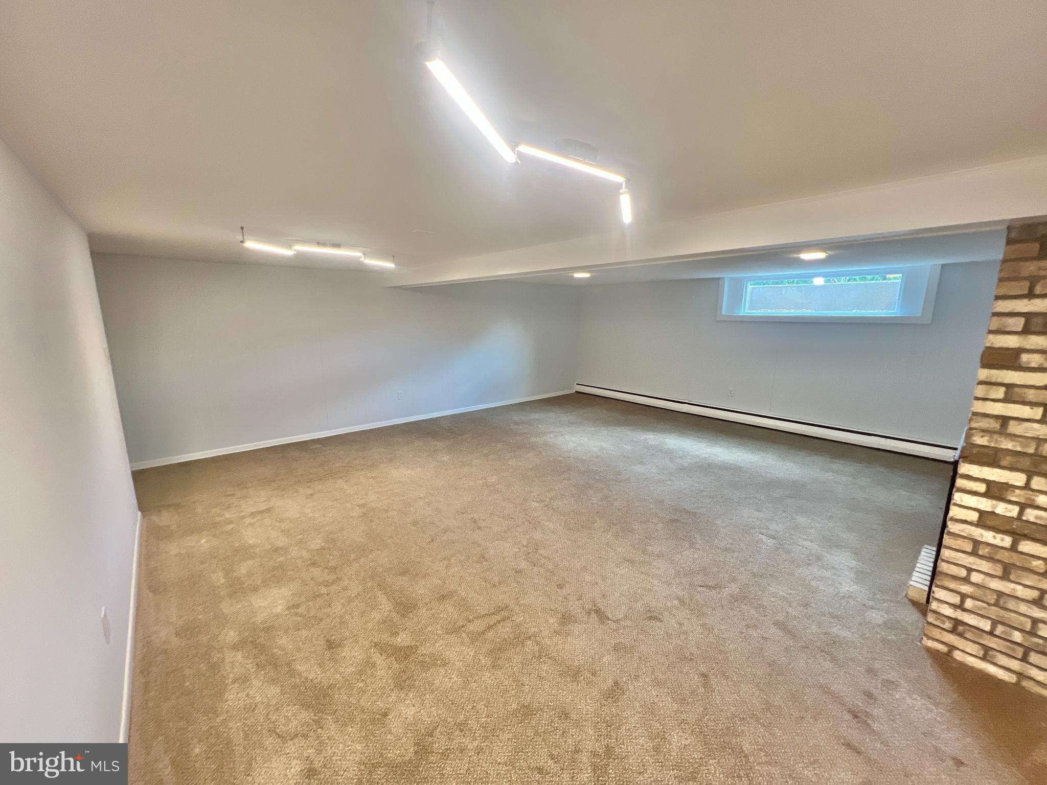 MEADOWBROOK - Residential Lease