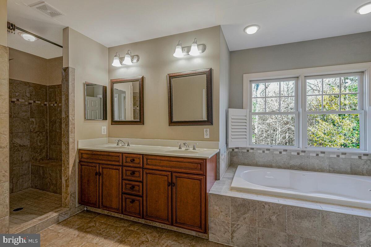 AUTUMN HILLS - Residential