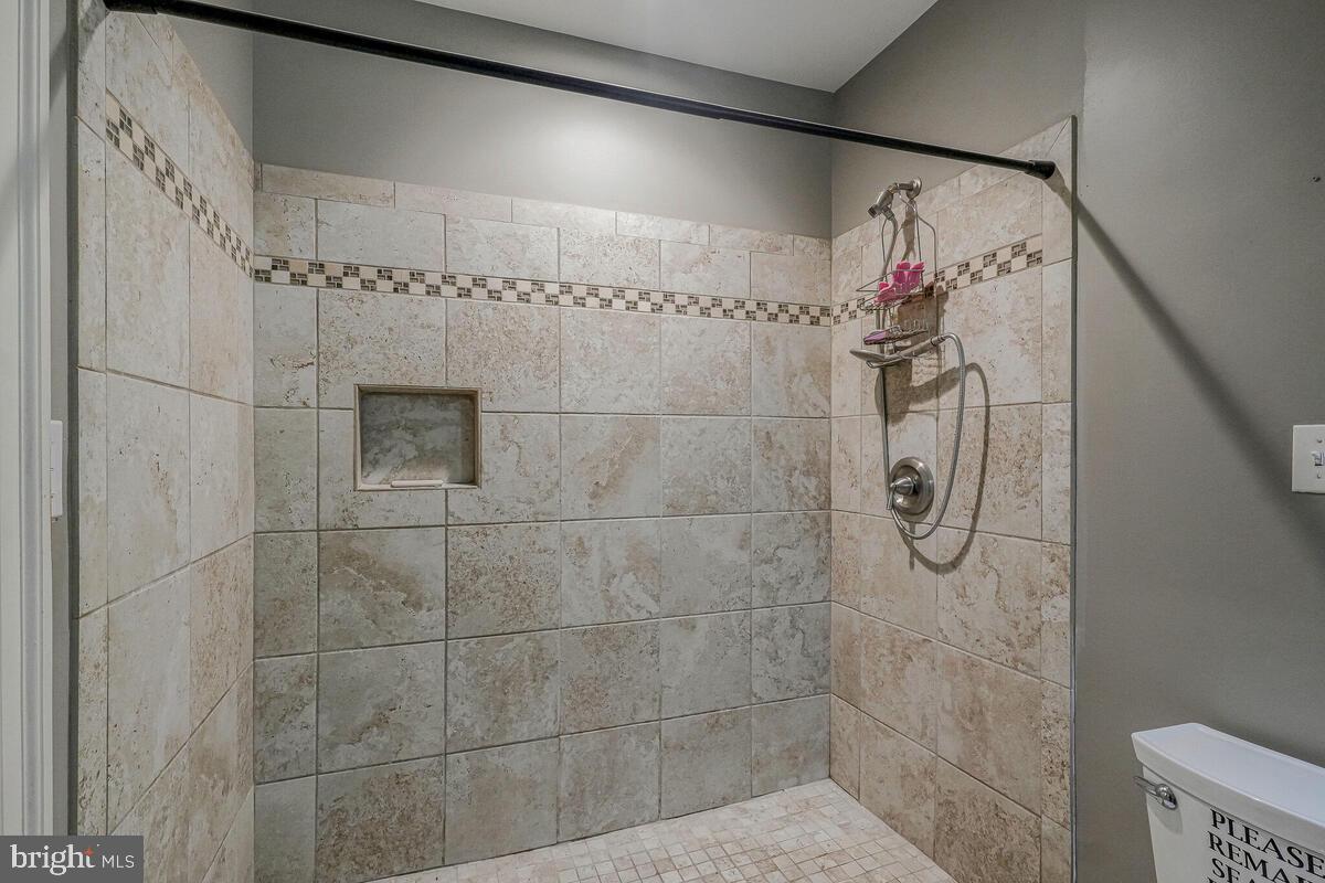 AUTUMN HILLS - Residential