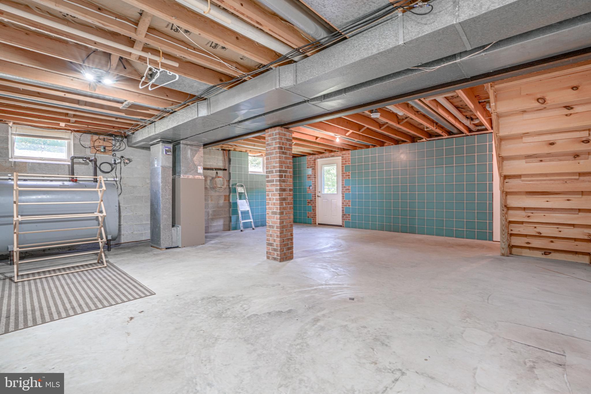 OLD FORT FARM ESTATES - Residential