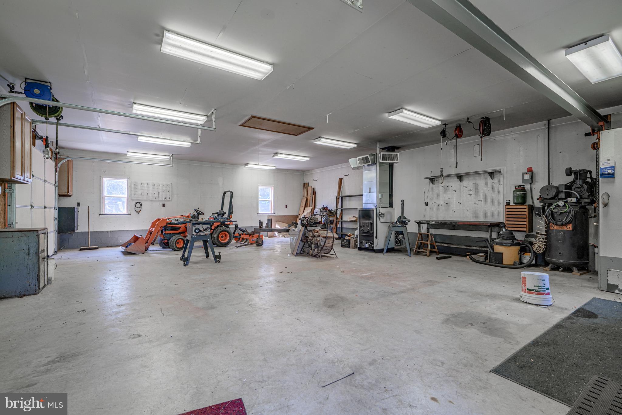 OLD FORT FARM ESTATES - Residential