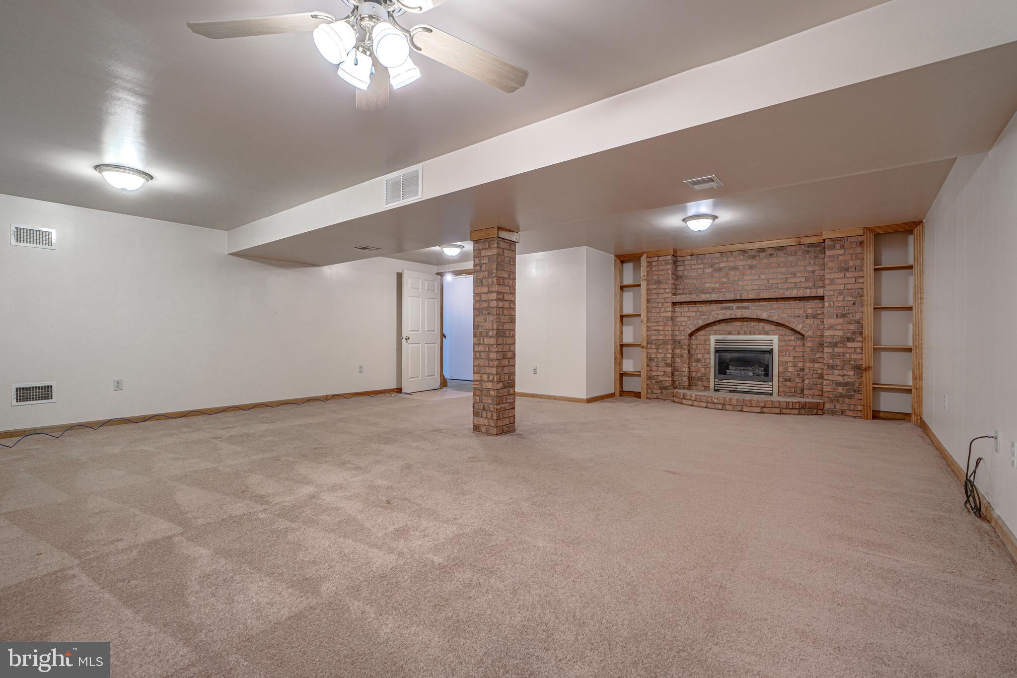 OLD FORT FARM ESTATES - Residential