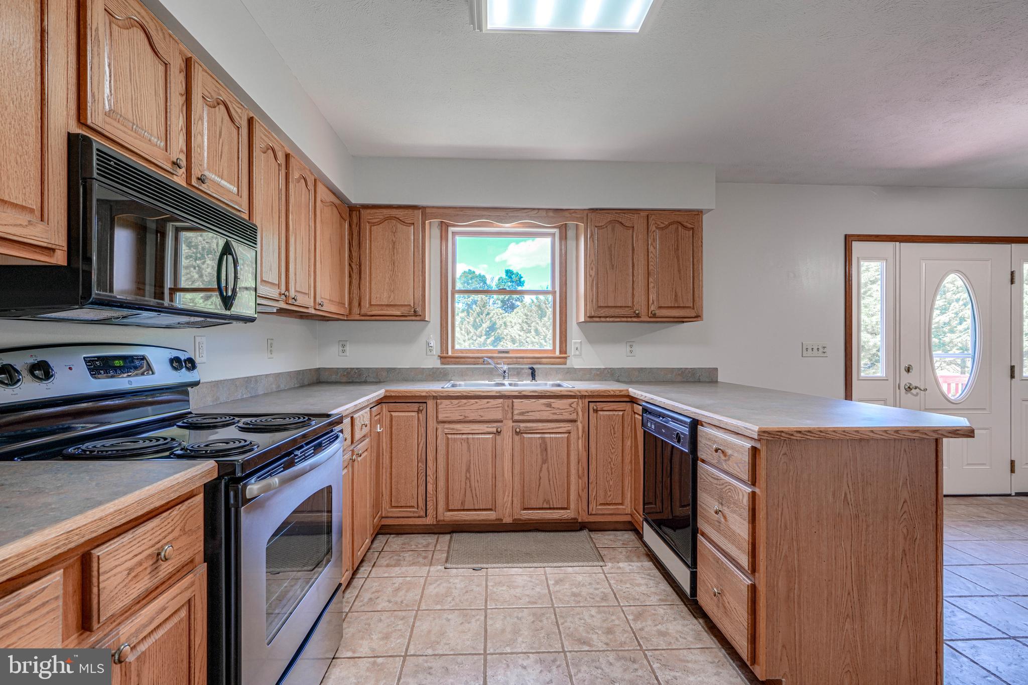 OLD FORT FARM ESTATES - Residential