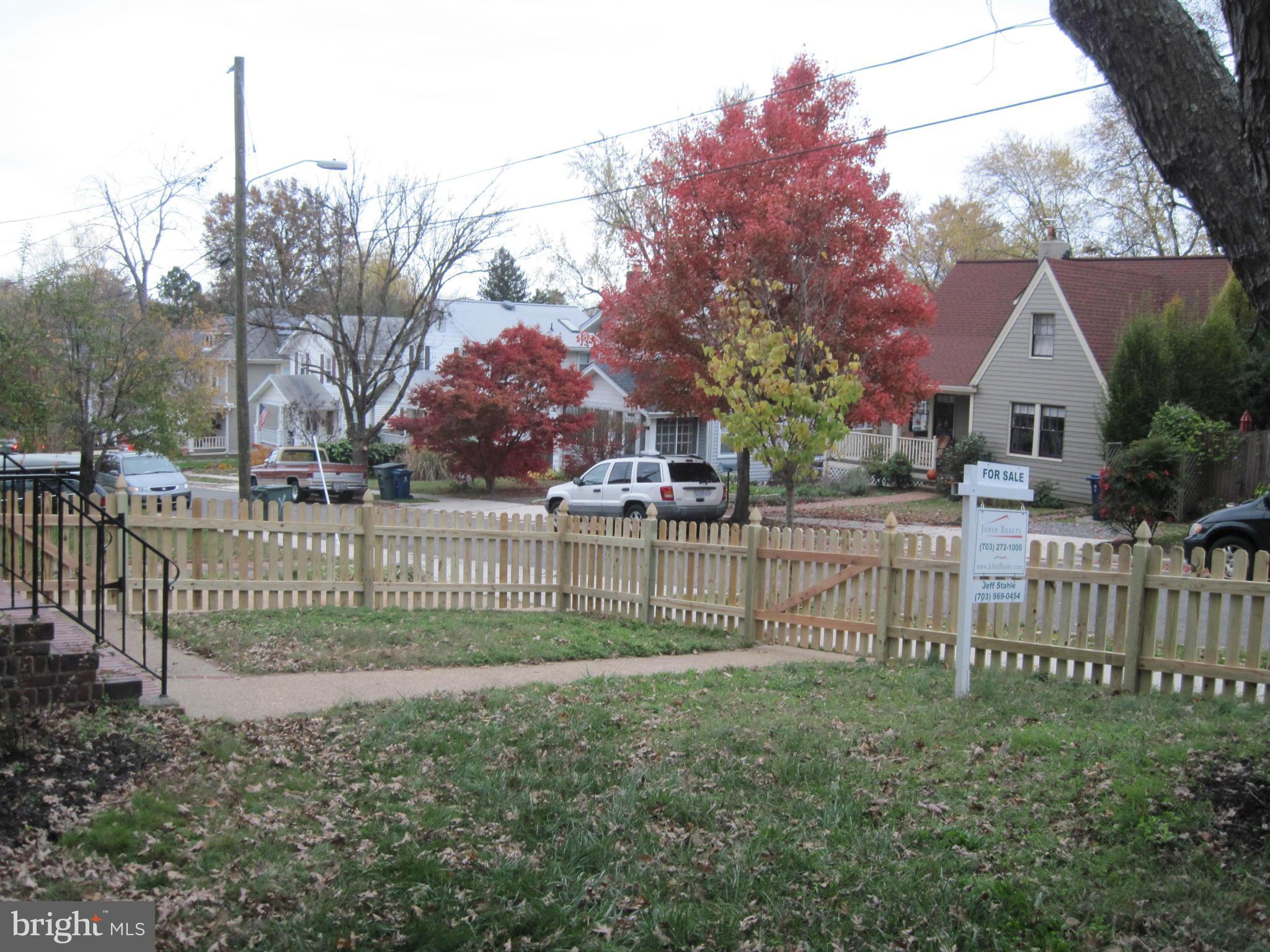 GROVES - Residential