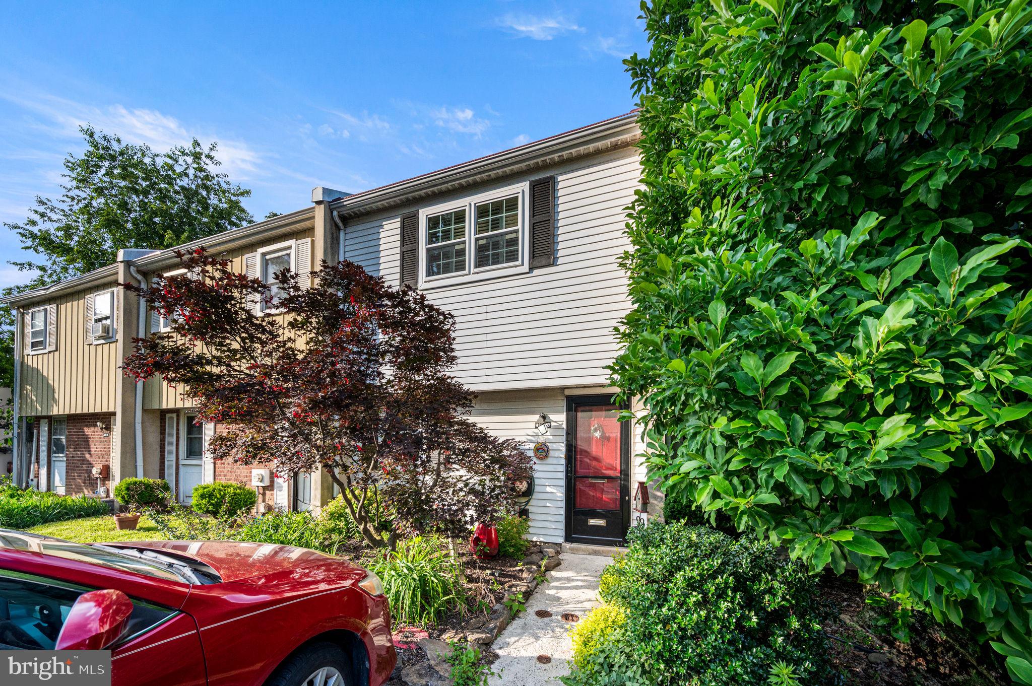 421 W SCHOOL HOUSE LANE 28