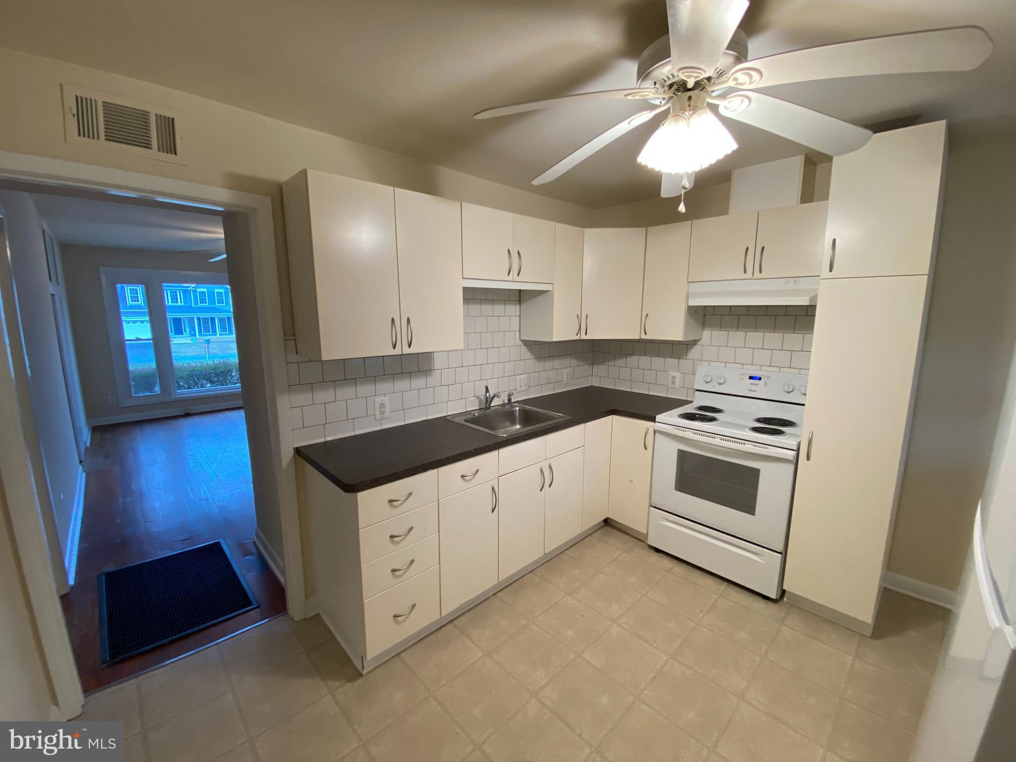 HIGHLAND HOMES - Residential Lease