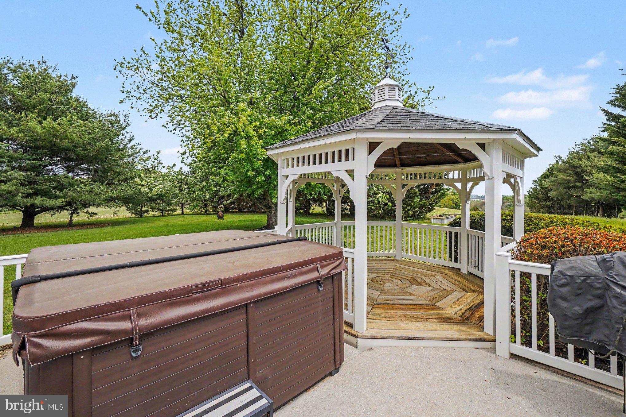 FAWN GROVE - Residential
