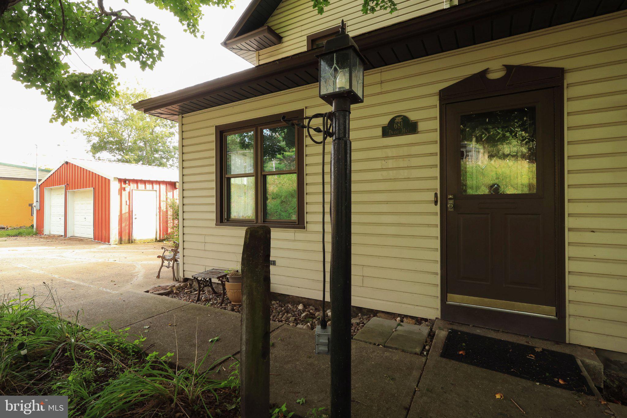 681 DRANE HIGHWAY