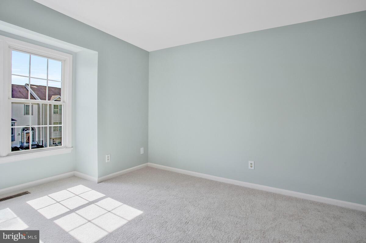 SEVEN OAKS - Residential